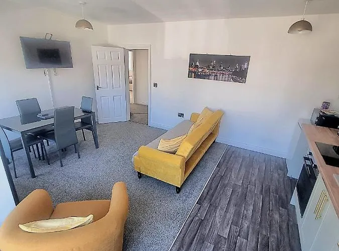 Englehurst Mews Flat 2
